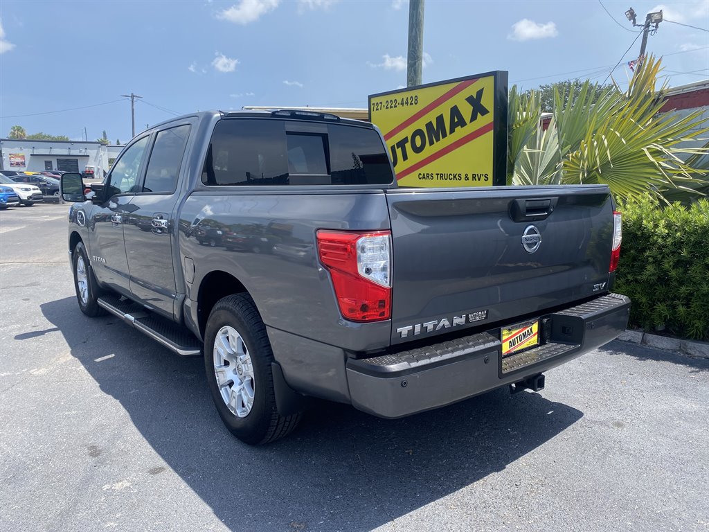 2017 Nissan Titan