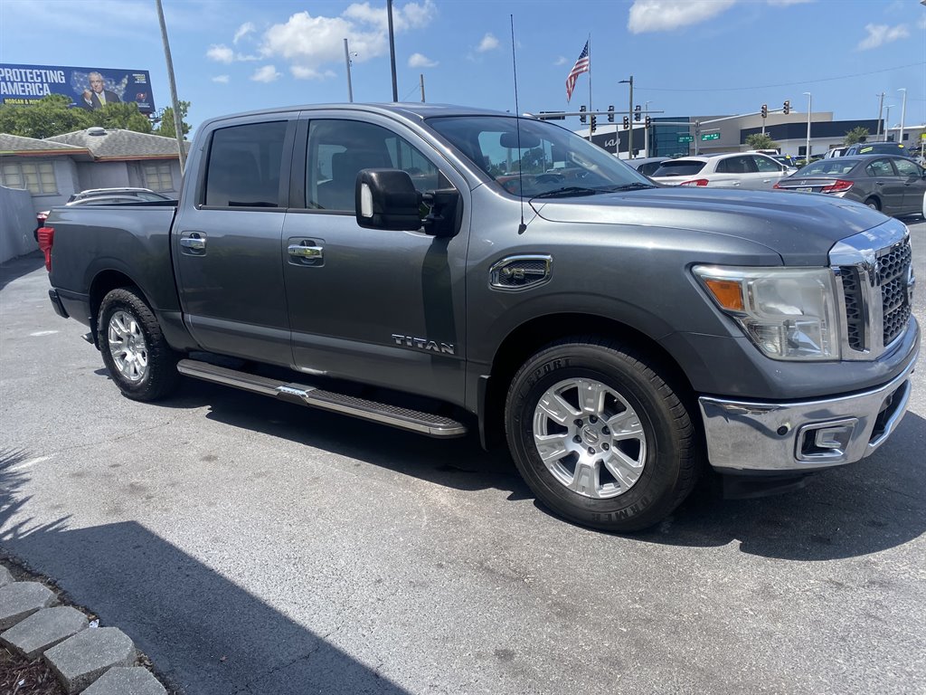 2017 Nissan Titan