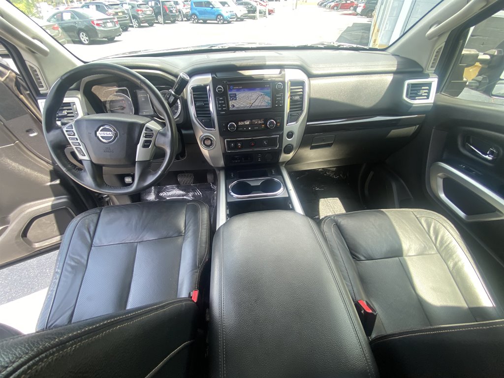 2017 Nissan Titan
