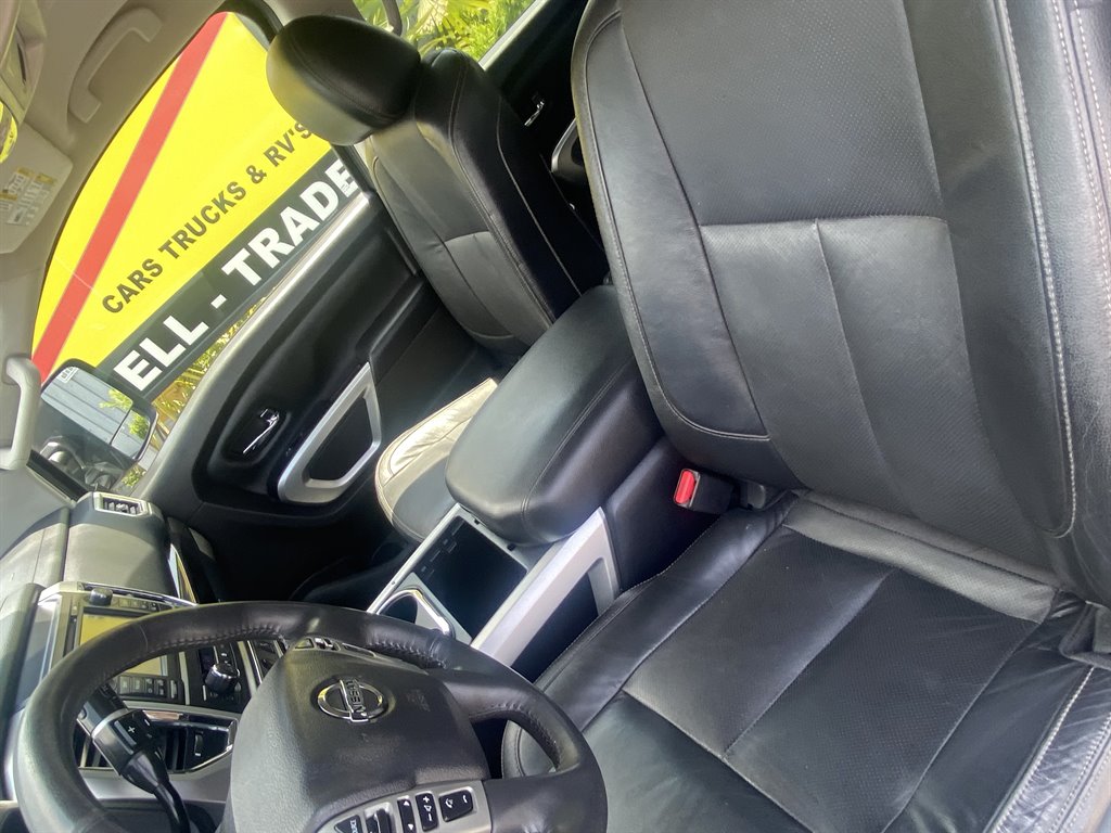 2017 Nissan Titan