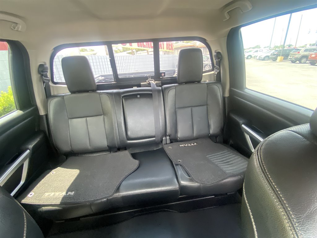 2017 Nissan Titan