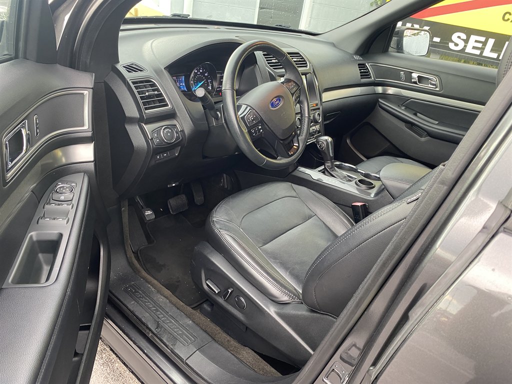 2018 Ford Explorer
