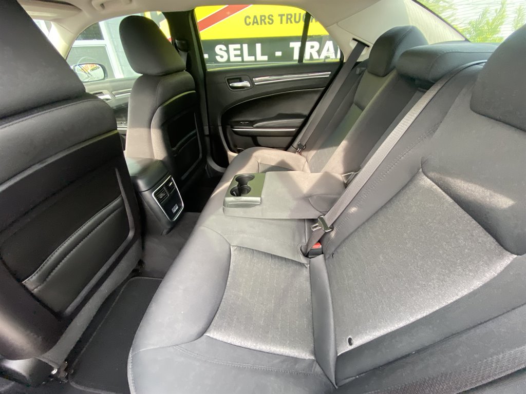 2019 Chrysler 300