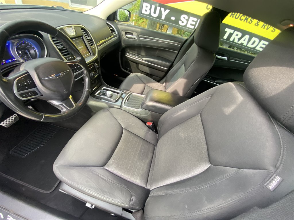 2019 Chrysler 300
