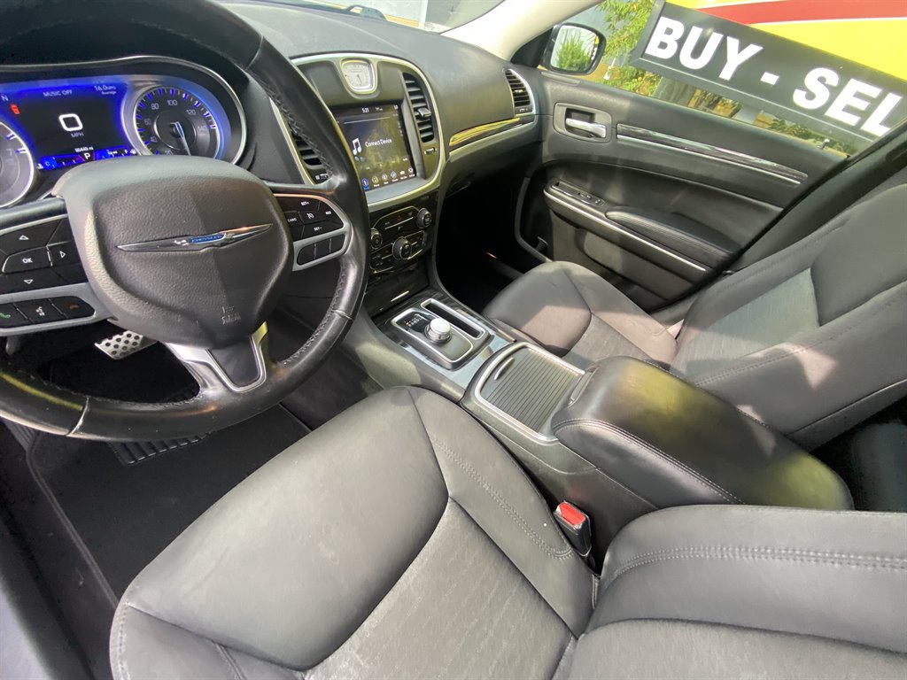 2019 Chrysler 300