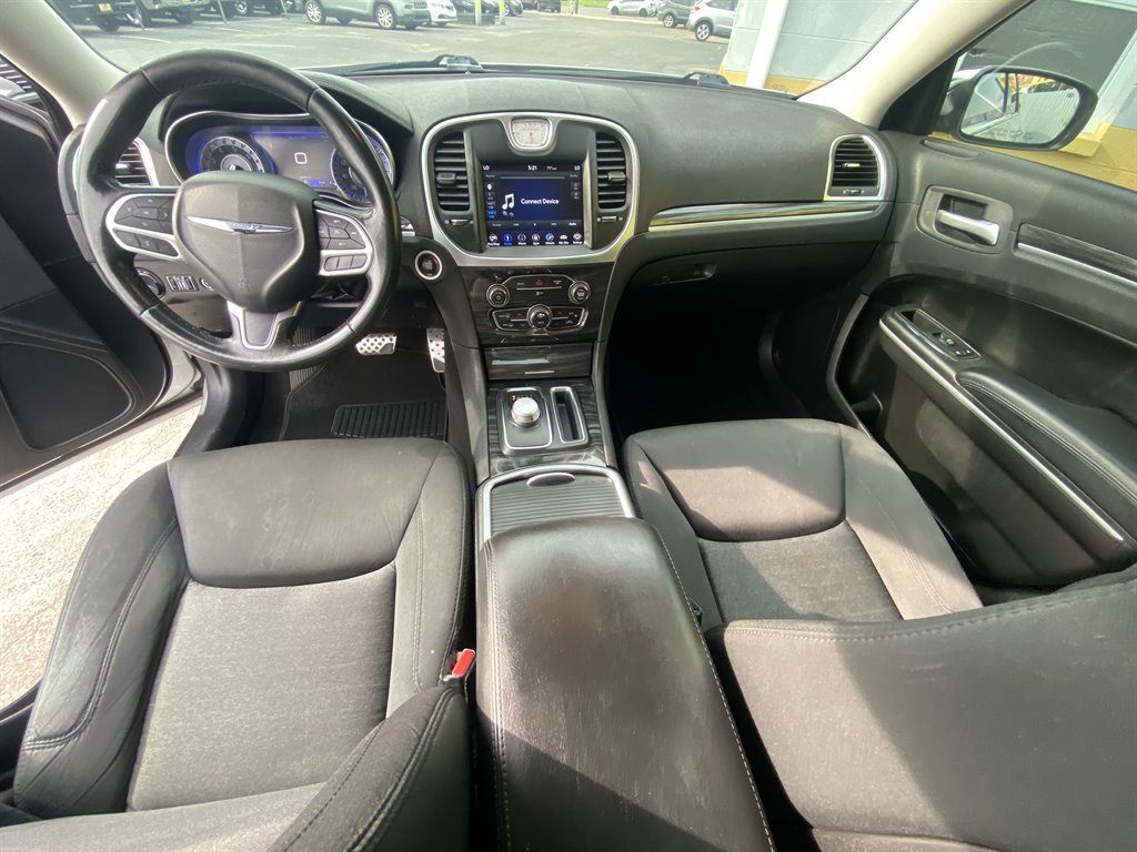 2019 Chrysler 300