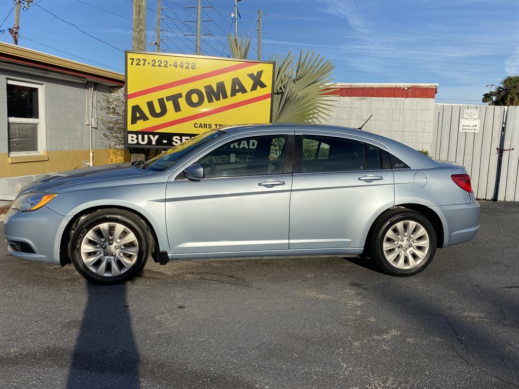2013 Chrysler 200