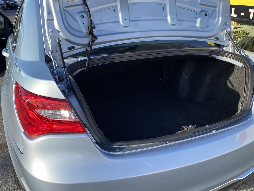 2013 Chrysler 200