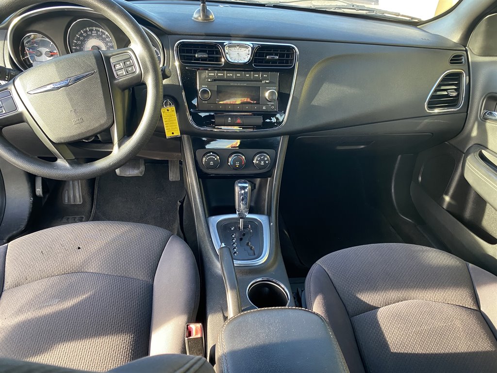 2013 Chrysler 200