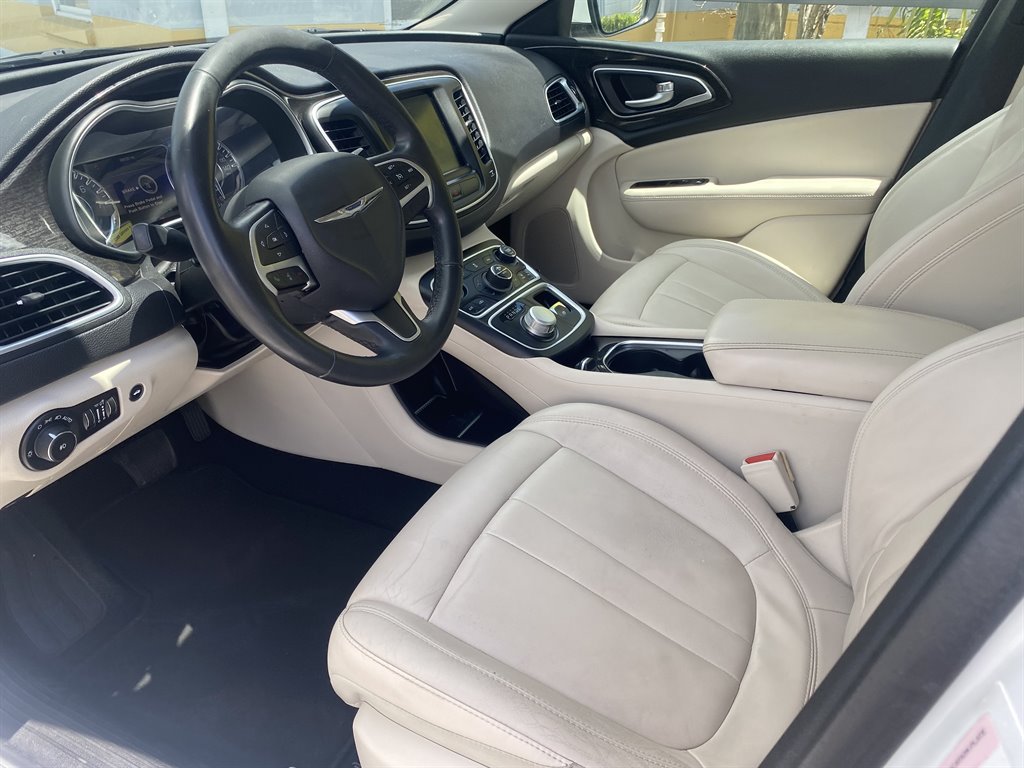 2015 Chrysler 200
