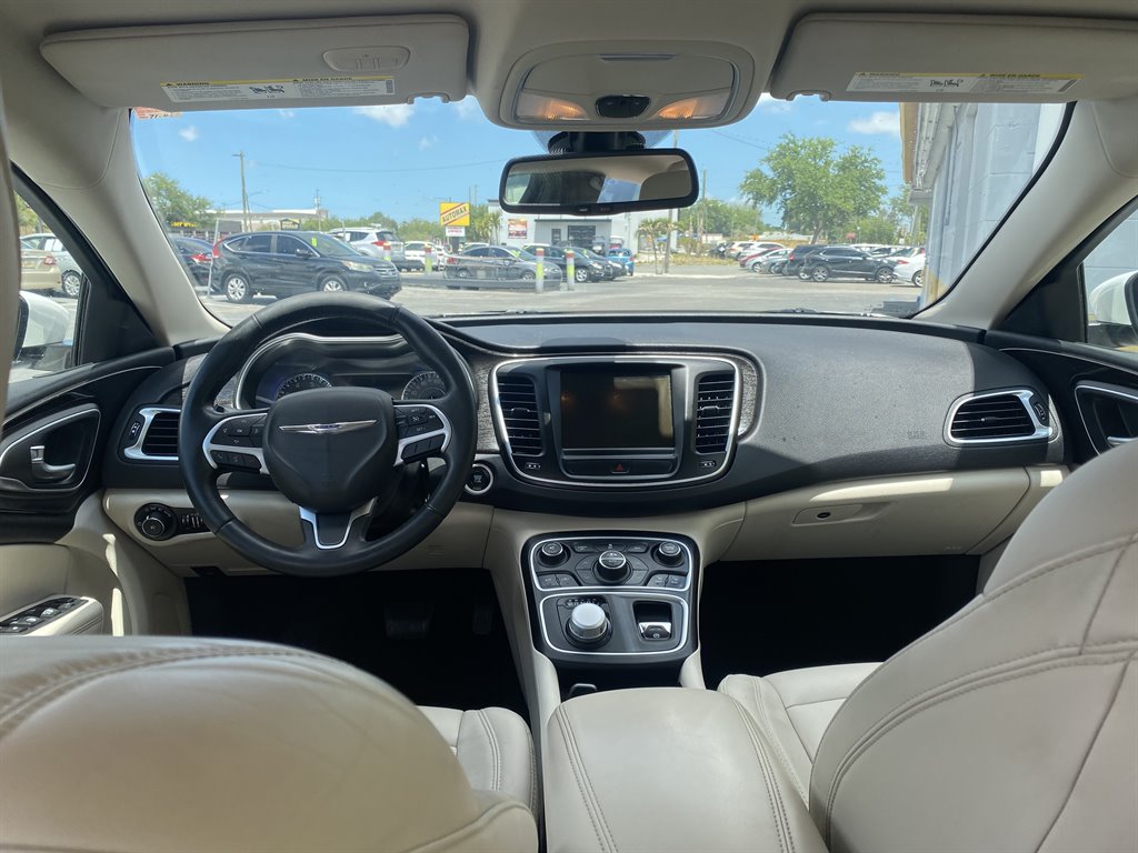 2015 Chrysler 200