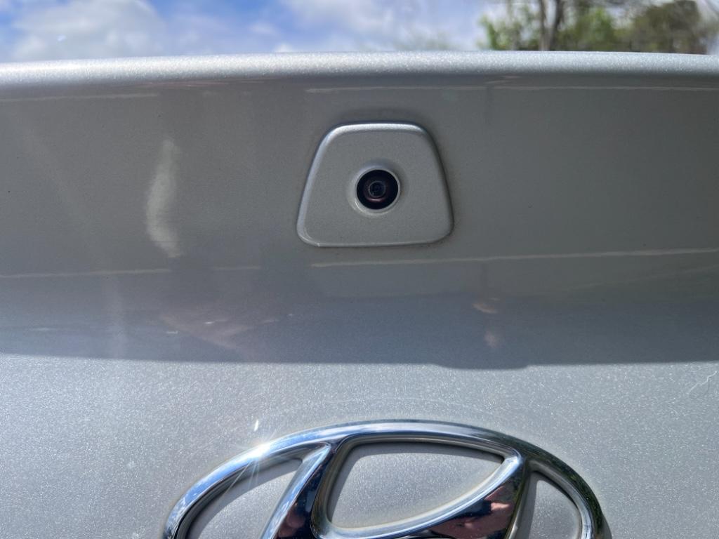 2019 Hyundai Elantra SE photo