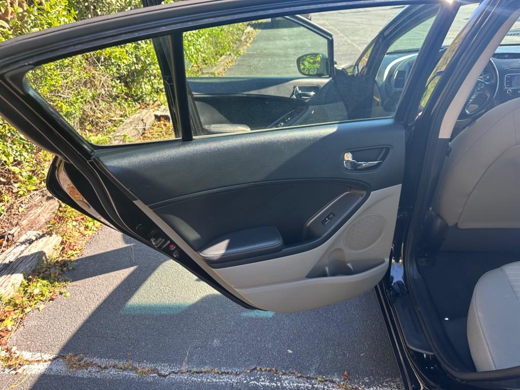 2015 Kia Forte - $9,375