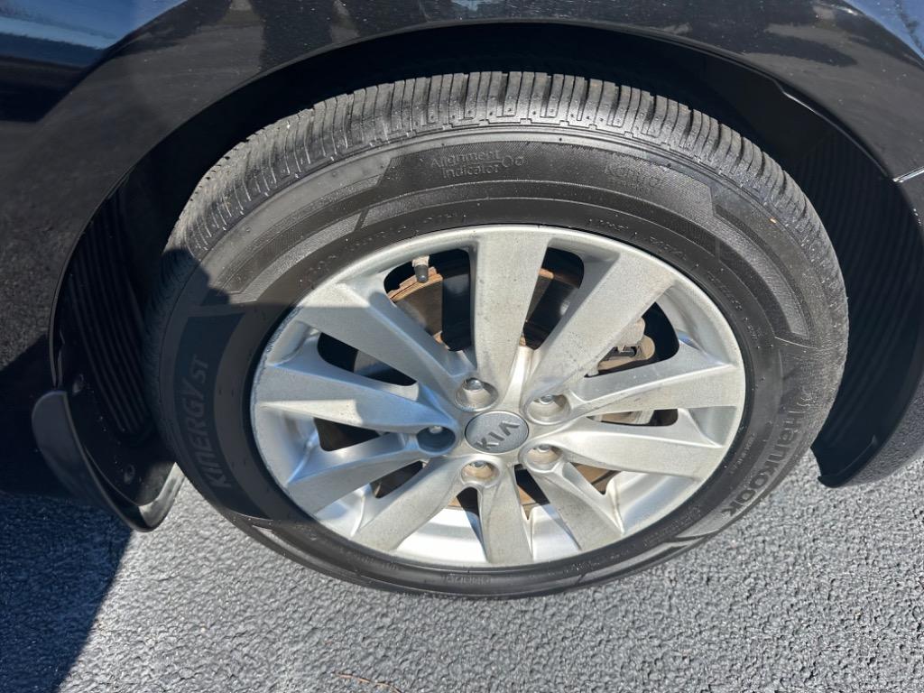 2015 Kia Forte - $9,375