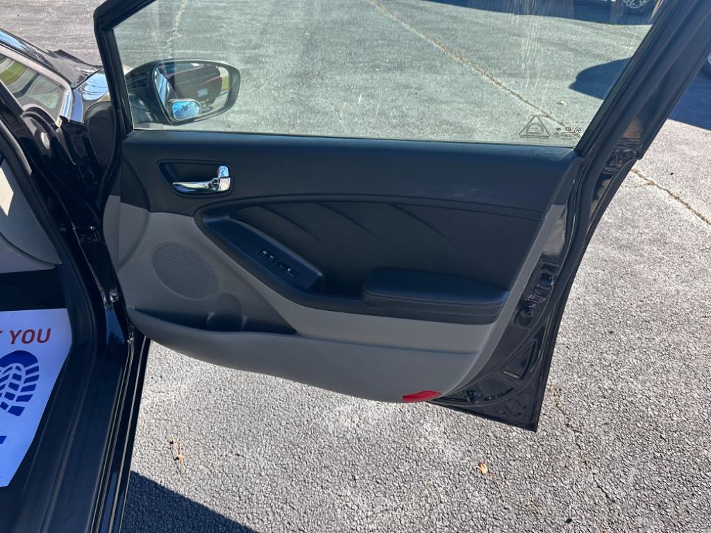 2015 Kia Forte - $9,375