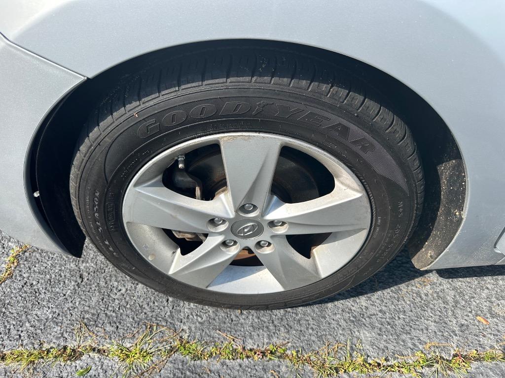 2013 Hyundai Elantra - $7,950