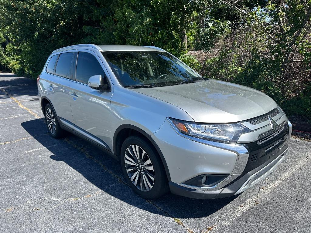 2020 Mitsubishi Outlander - $12,950