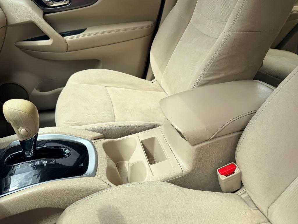 2015 Nissan Rogue - $9,950