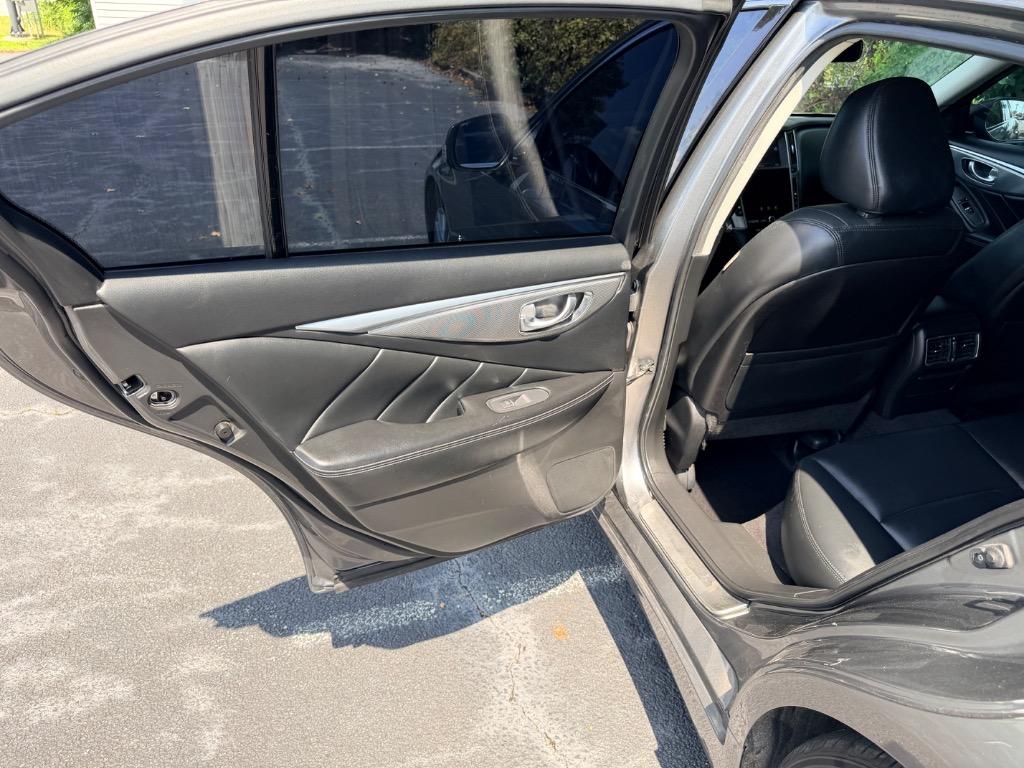 2015 INFINITI Q50 - $11,950