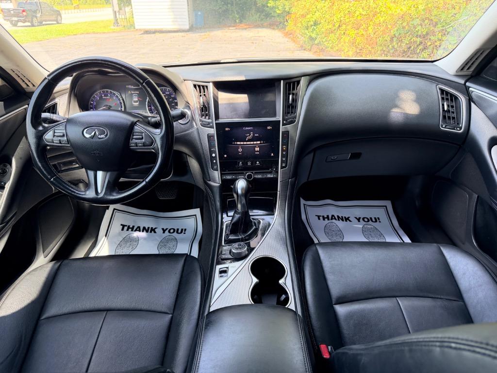2015 INFINITI Q50 - $11,950