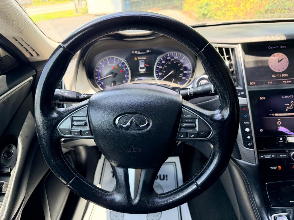 2015 INFINITI Q50 - $11,950