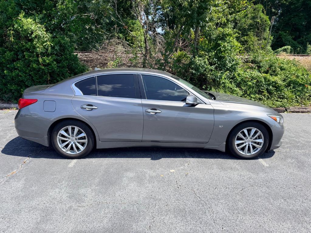 2015 INFINITI Q50 - $11,950