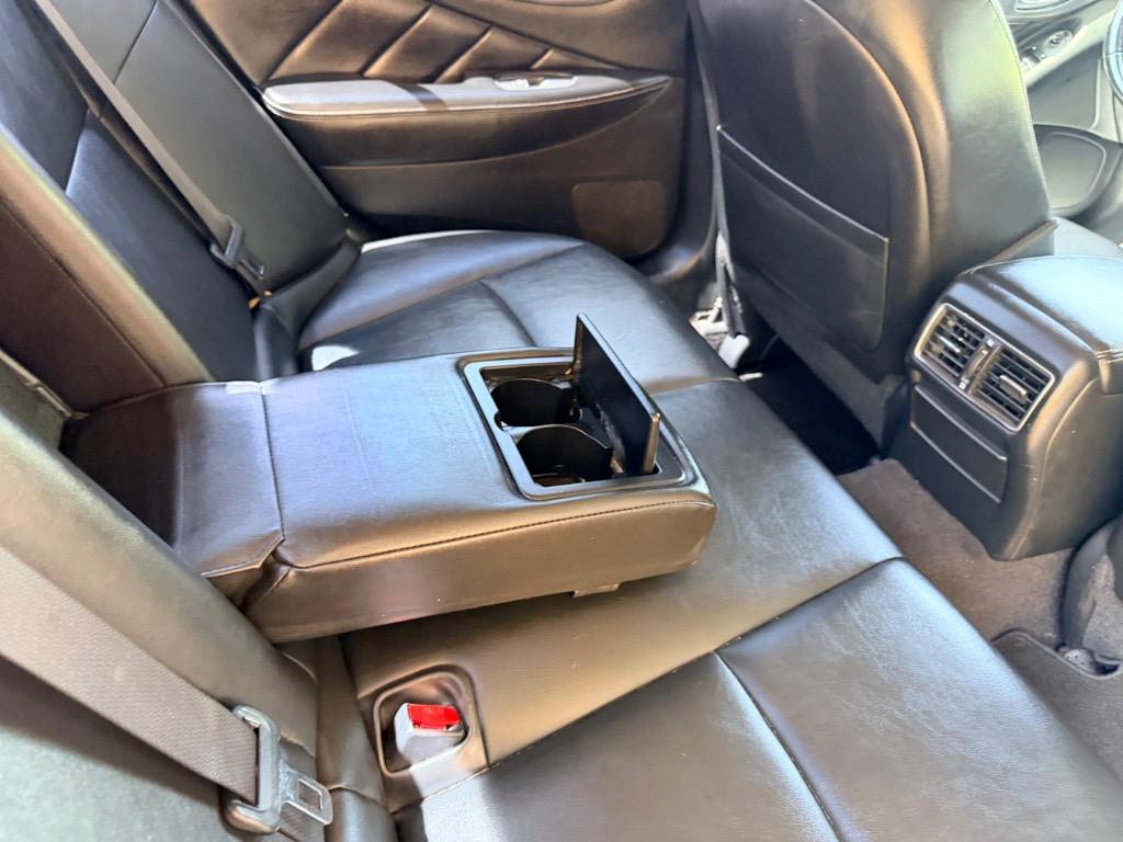 2015 INFINITI Q50 - $11,950