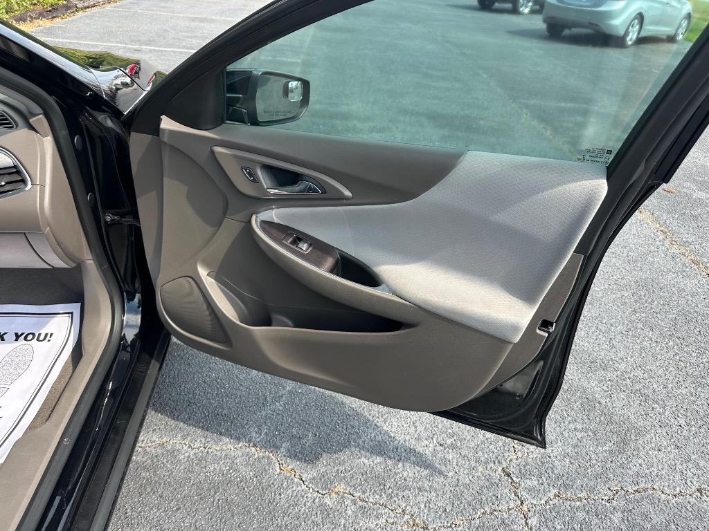 2019 Chevrolet Malibu - $12,950