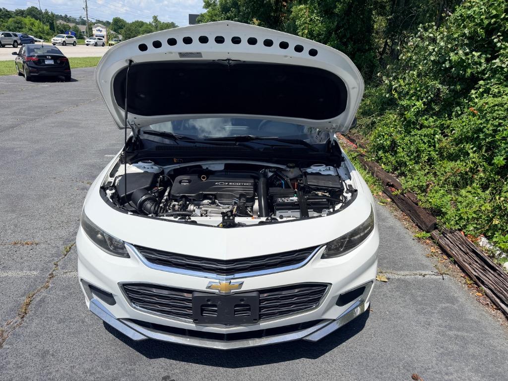 2016 Chevrolet Malibu - $10,250
