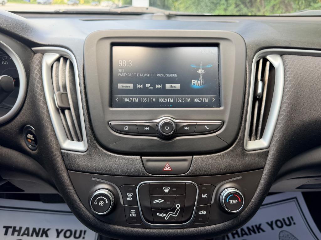 2016 Chevrolet Malibu - $10,250
