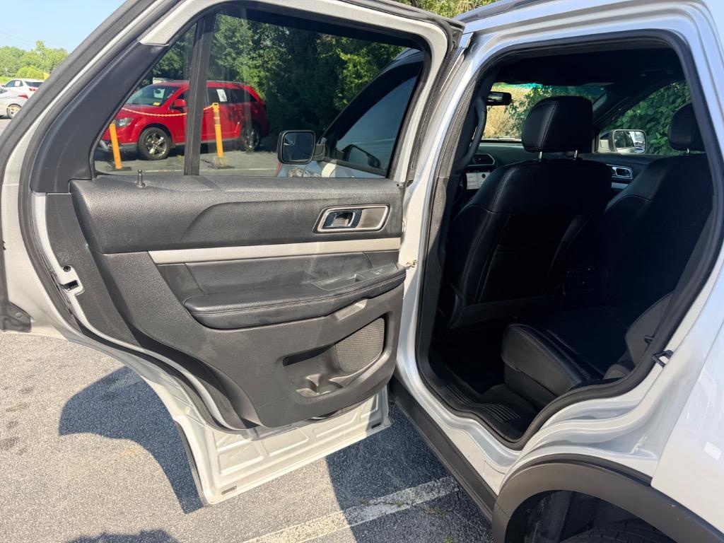 2017 Ford Explorer - $13,950