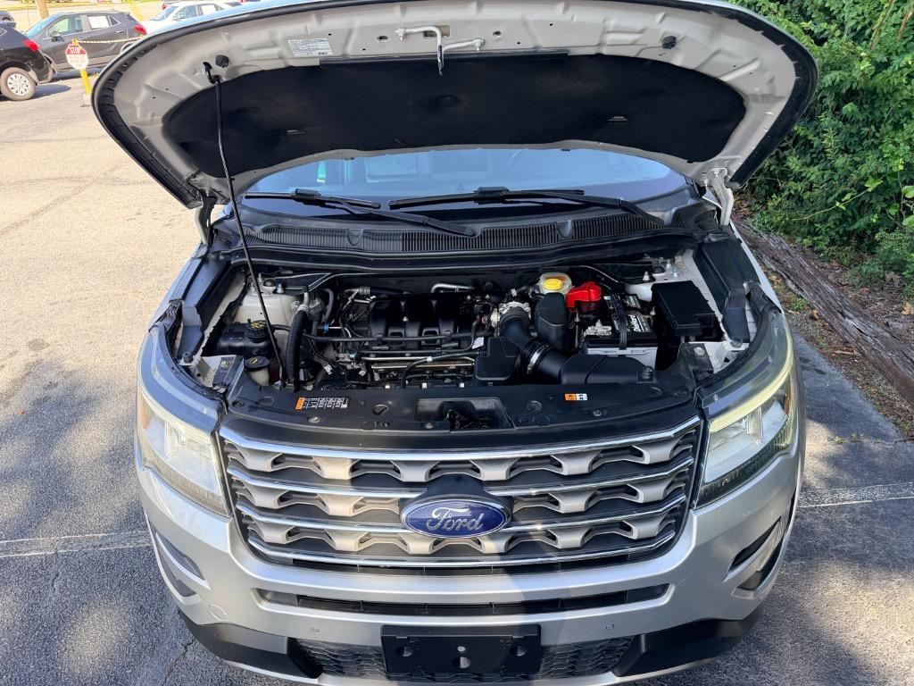 2017 Ford Explorer - $13,950