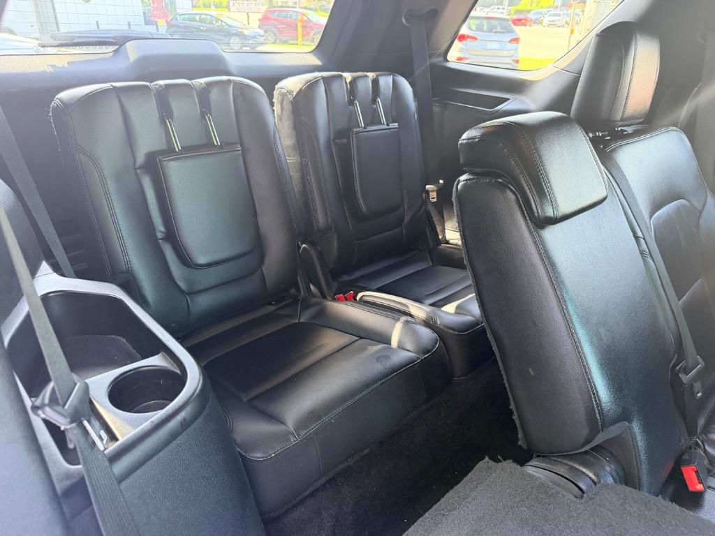2017 Ford Explorer - $13,950