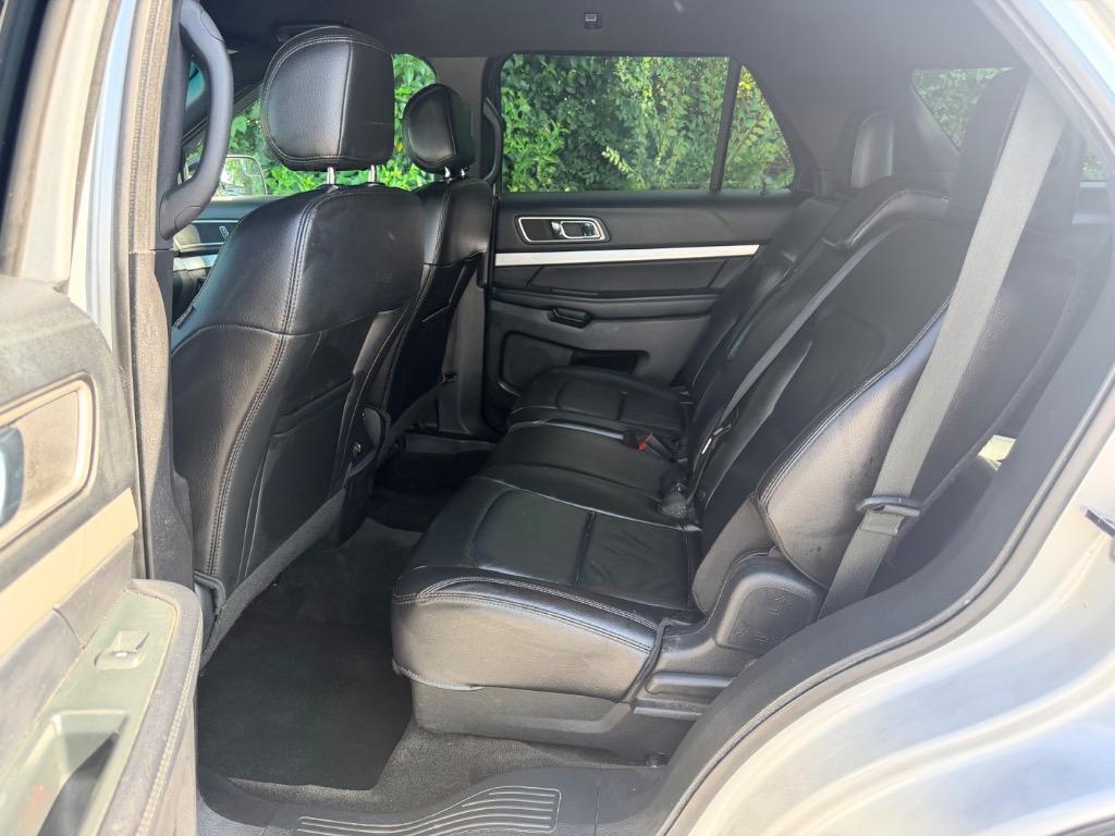 2017 Ford Explorer - $13,950