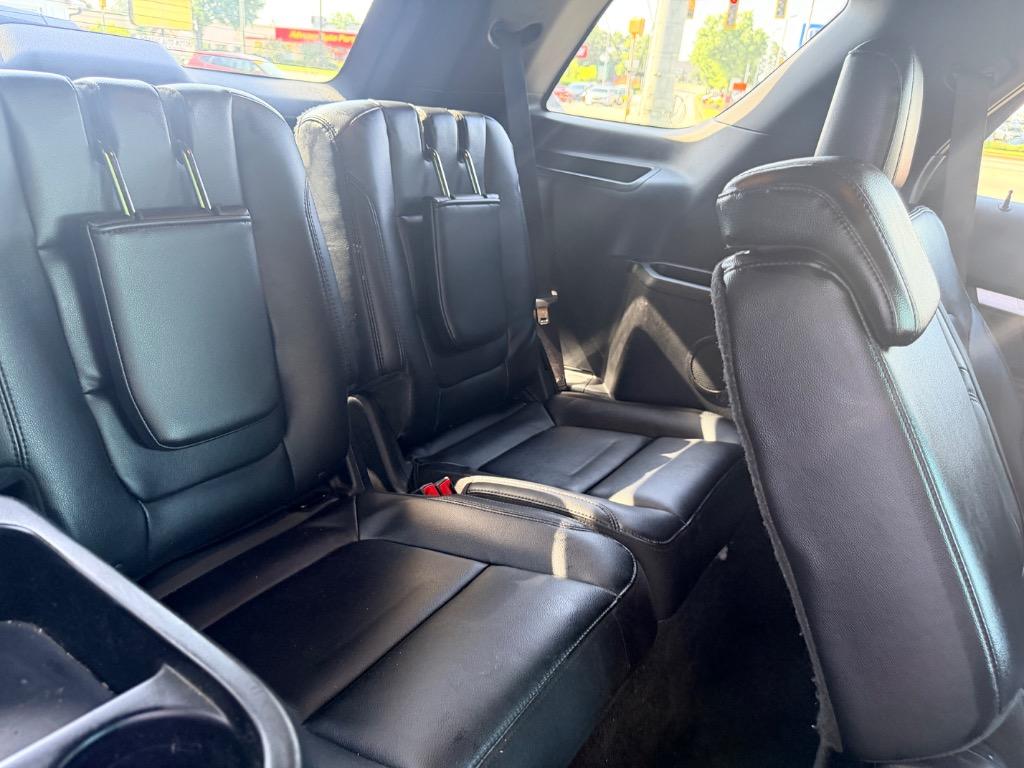 2017 Ford Explorer - $13,950