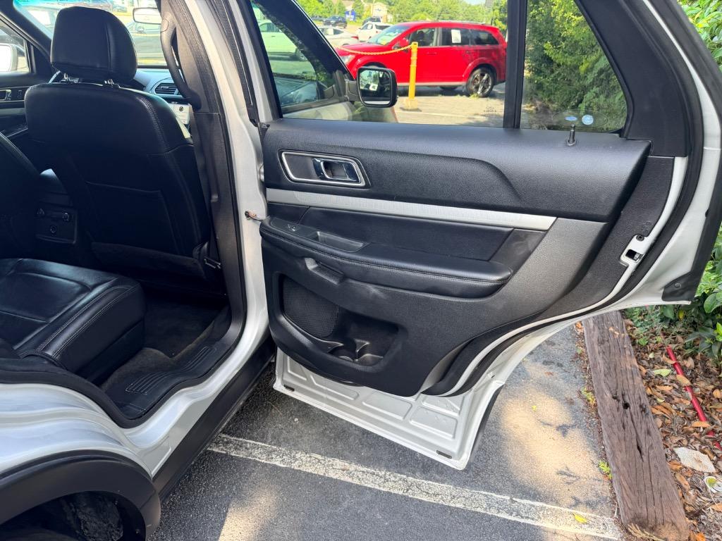 2017 Ford Explorer - $13,950