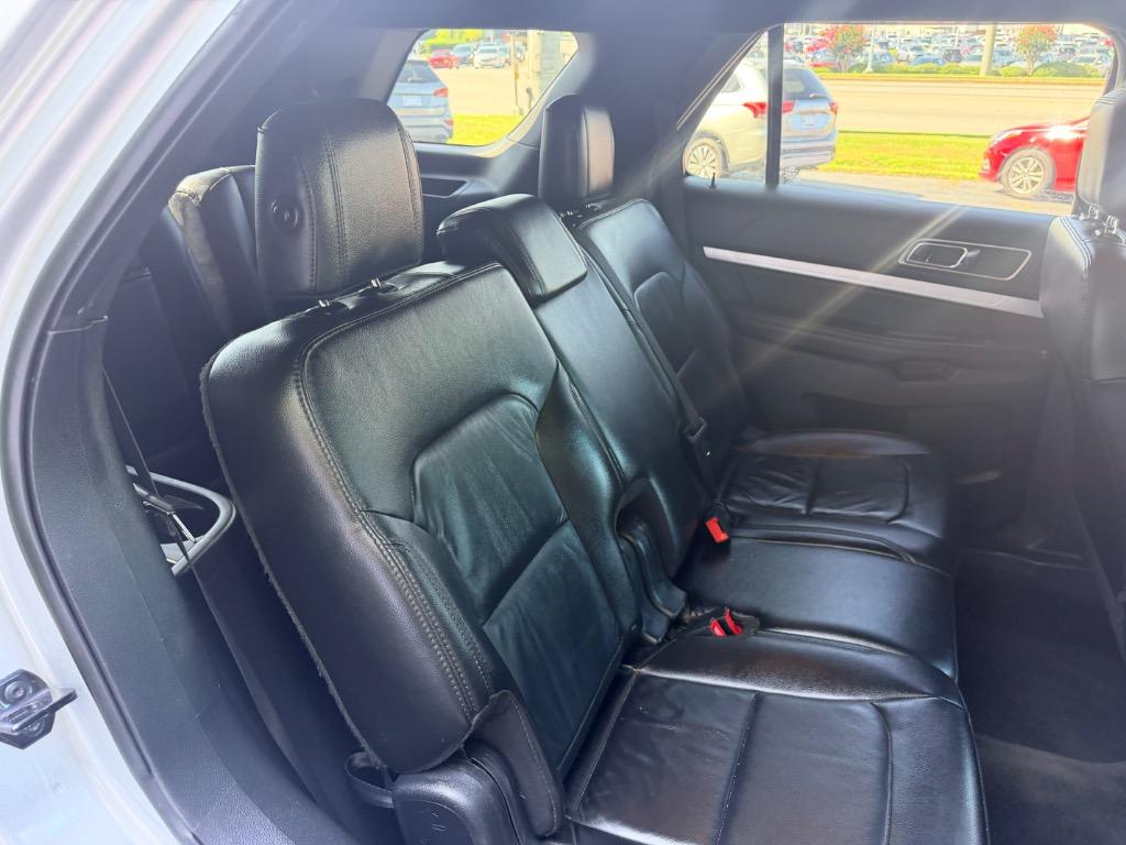 2017 Ford Explorer - $13,950