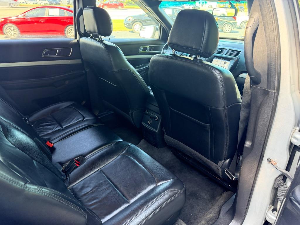 2017 Ford Explorer - $13,950