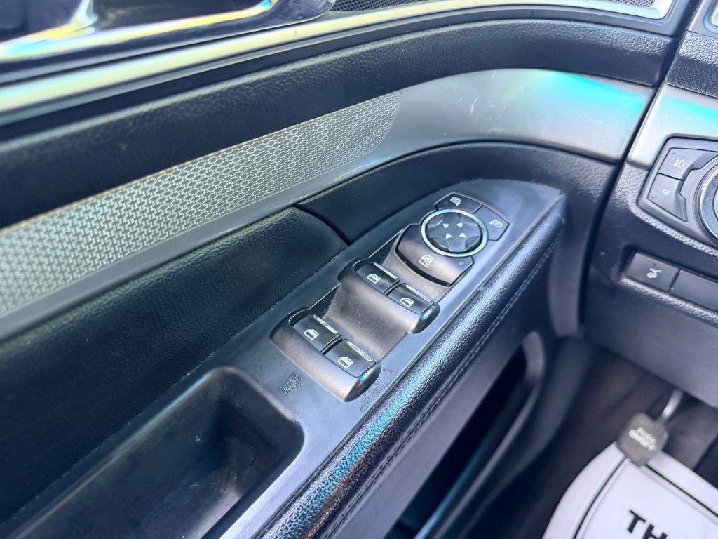 2017 Ford Explorer - $13,950