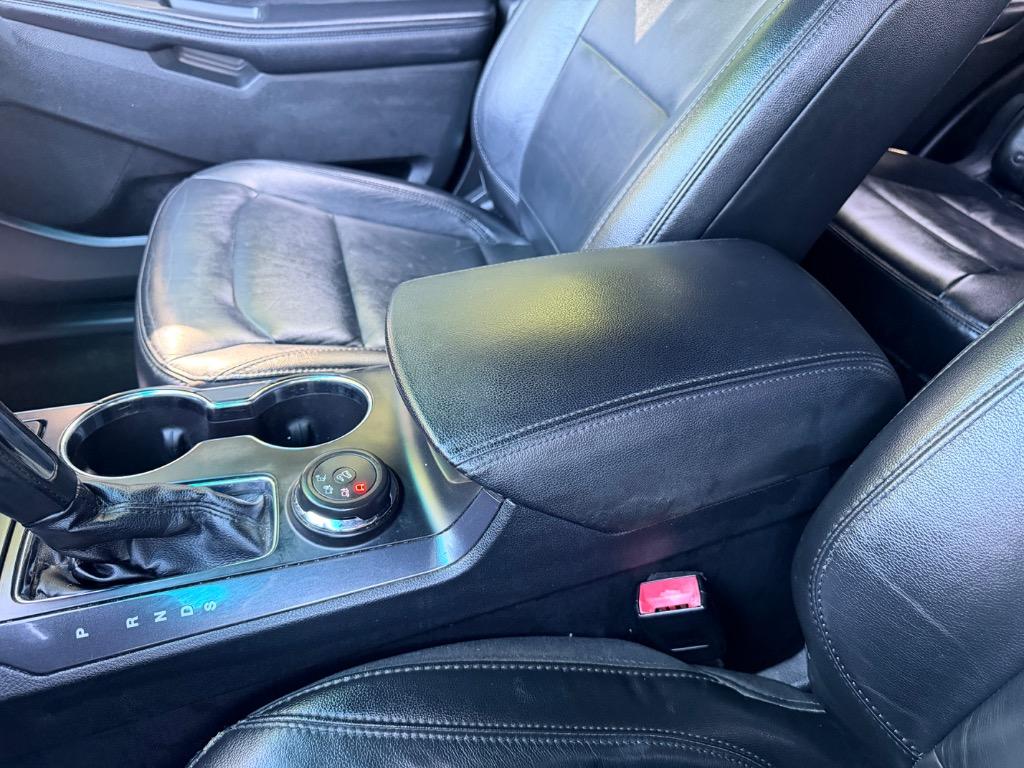 2017 Ford Explorer - $13,950