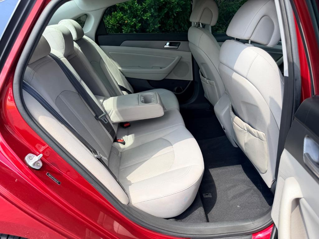 2015 Hyundai Sonata - $10,950