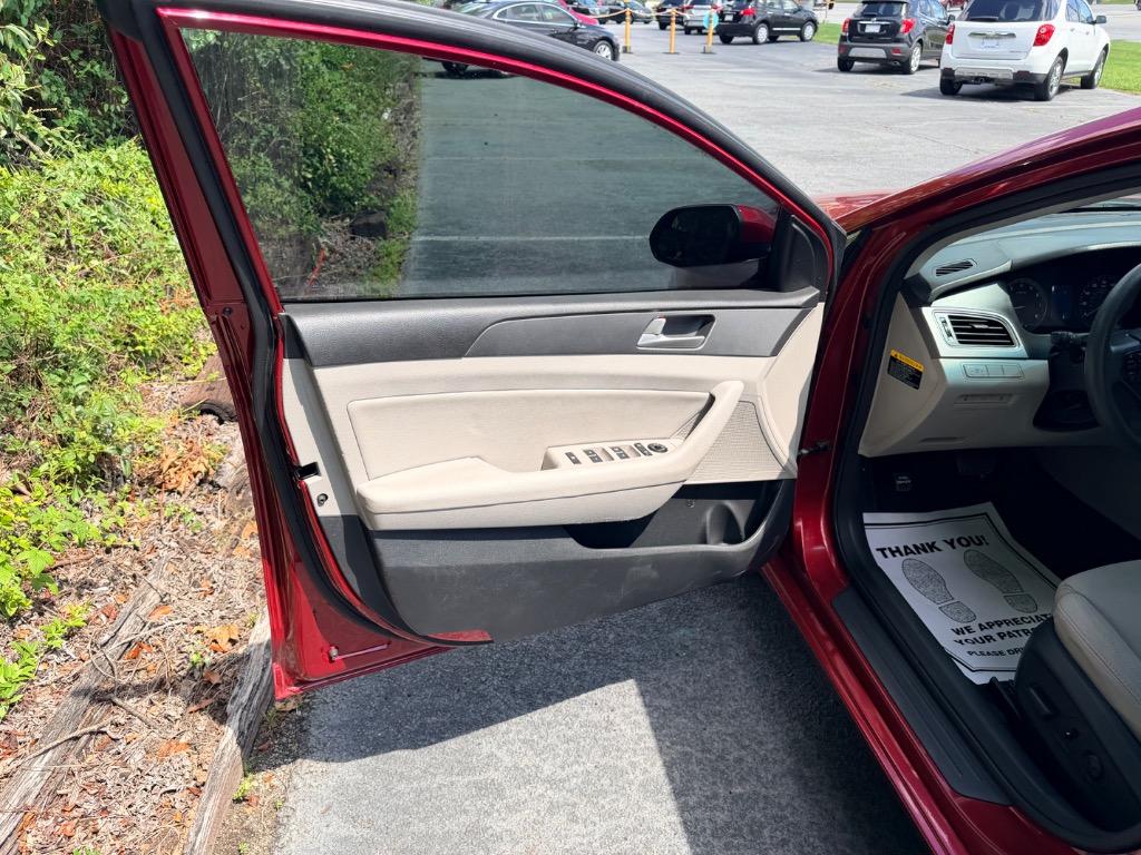 2015 Hyundai Sonata - $10,950