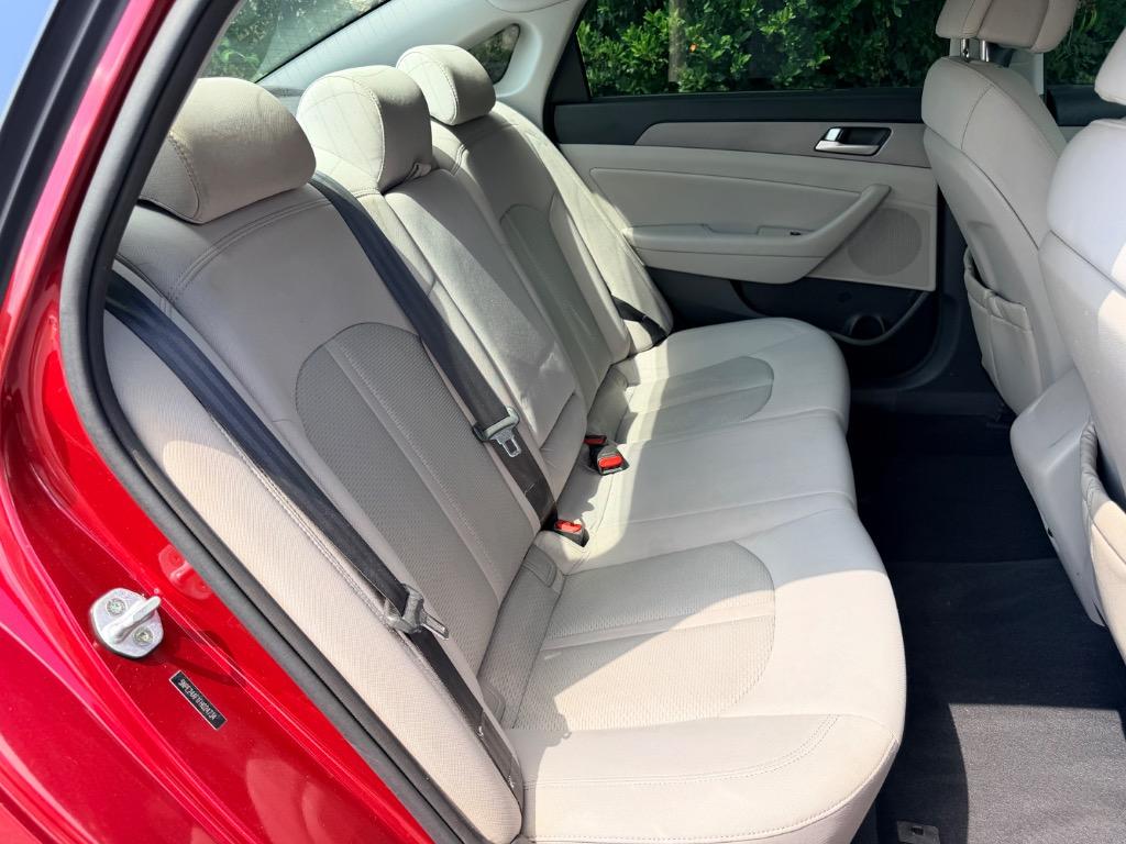 2015 Hyundai Sonata - $10,950