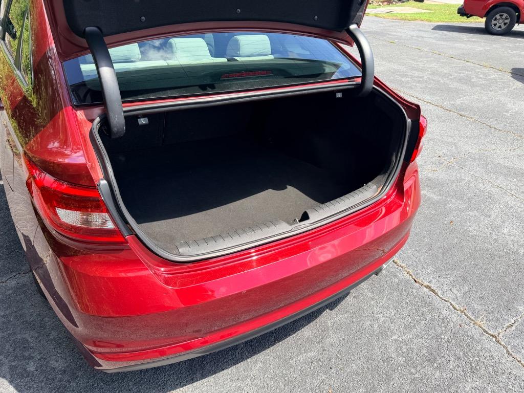 2015 Hyundai Sonata - $10,950