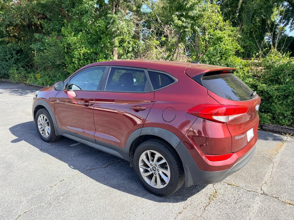 2016 Hyundai Tucson - $10,950