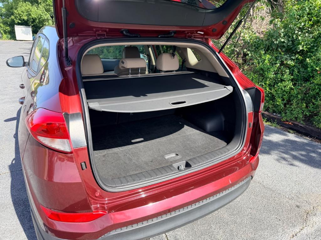 2016 Hyundai Tucson - $10,950
