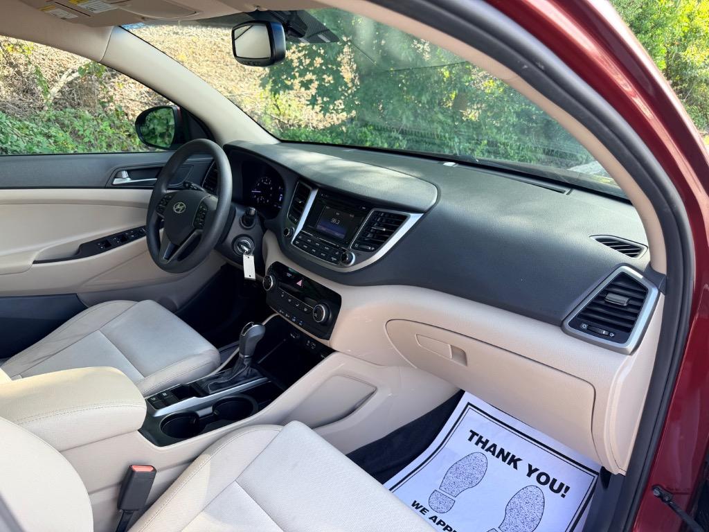 2016 Hyundai Tucson - $10,950