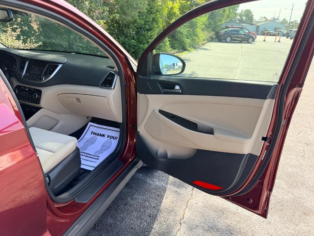 2016 Hyundai Tucson - $10,950