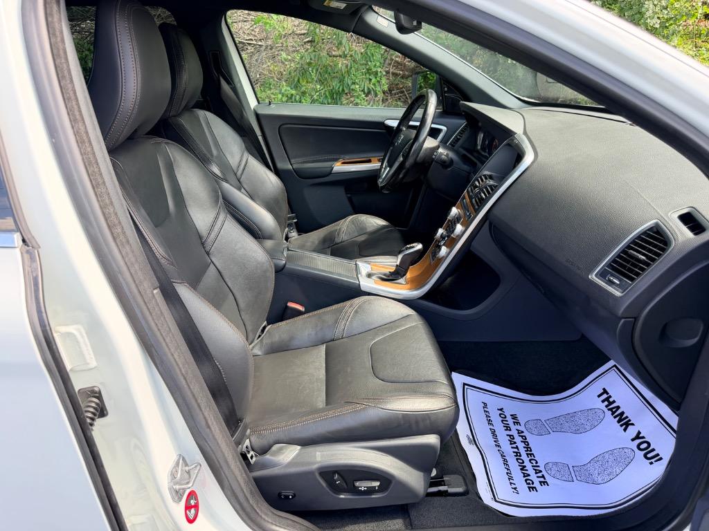2016 Volvo XC60 - $7,850