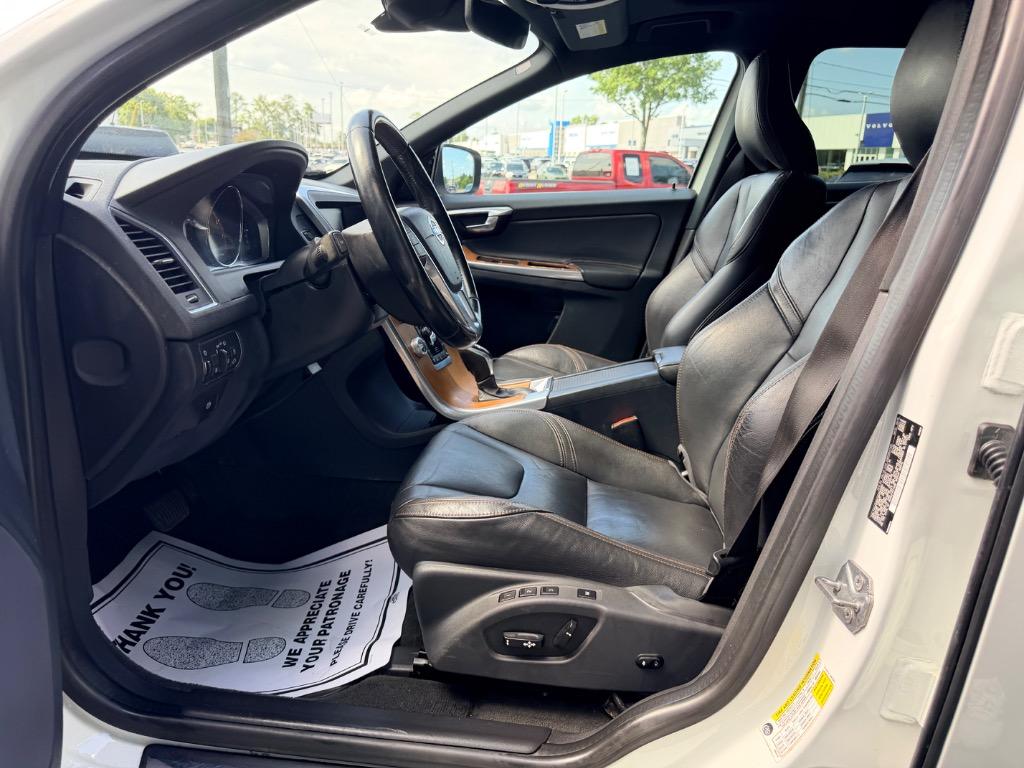 2016 Volvo XC60 - $7,850